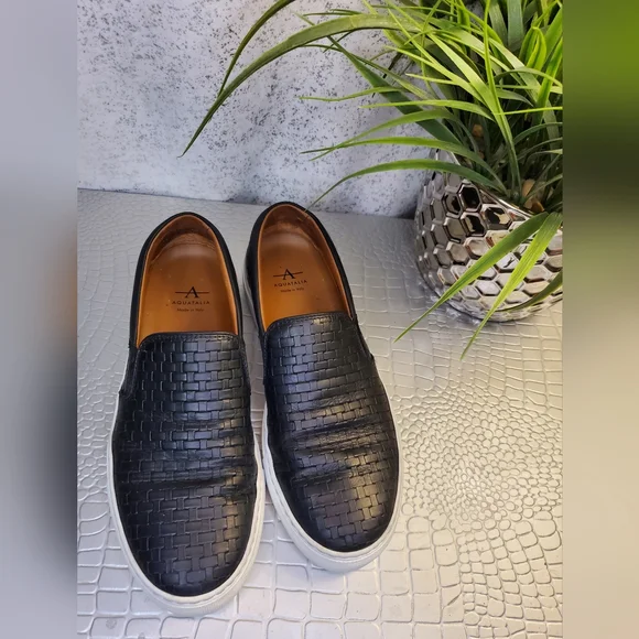 Aquatalia Women's Ashlynn Embossed Slip-On Leather Italy Black Wove Sneakers